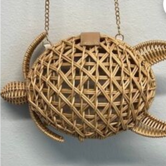 Tommy Bahama Handbags - Tommy Bahama | Turtle Woven Bag 🐢